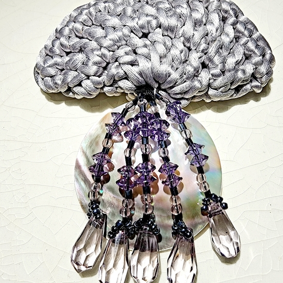 Periwinkle soft grey shell brooch  cascading faceted beads iridescent crochet - Picture 4 of 8